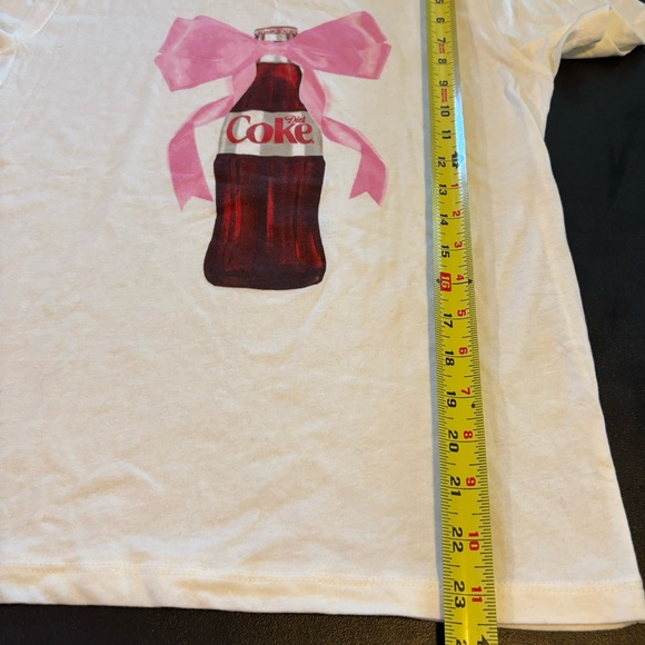 Diet Coke Women’s White Graphic Tee Pink Bow Bottle Small - Picture 5 of 5